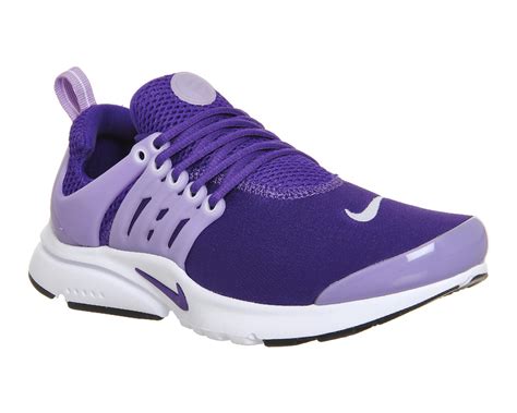 women's purple Nike trainers